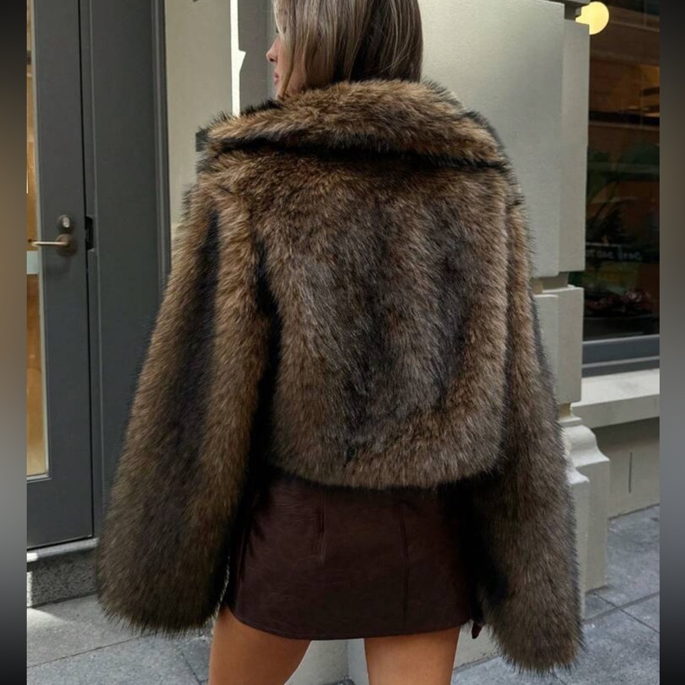 Luxurious Vintage Vegan Fur Jacket - Picture 2 of 11